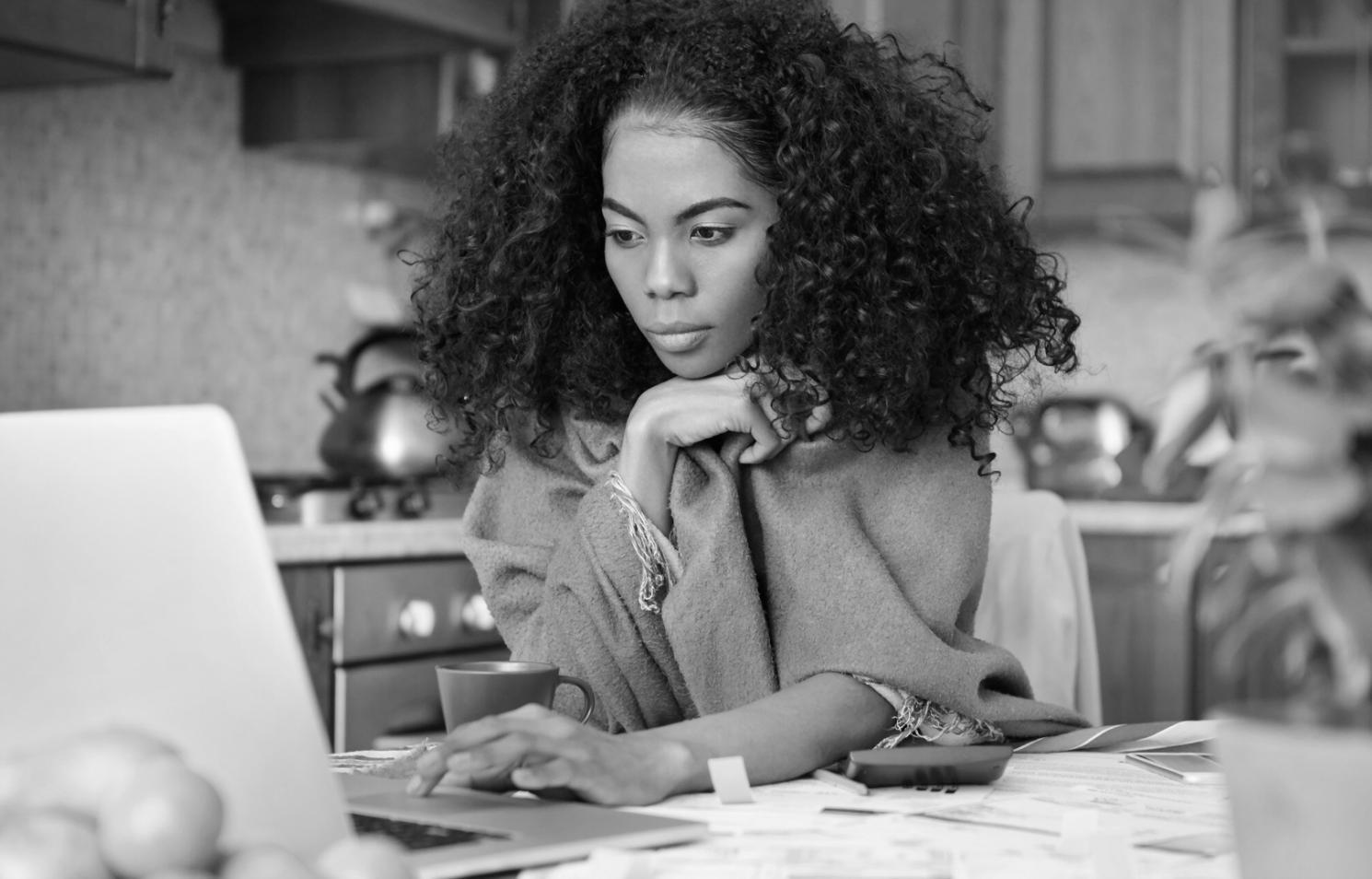 Профессиональная рабочая среда для финансовых консультаций