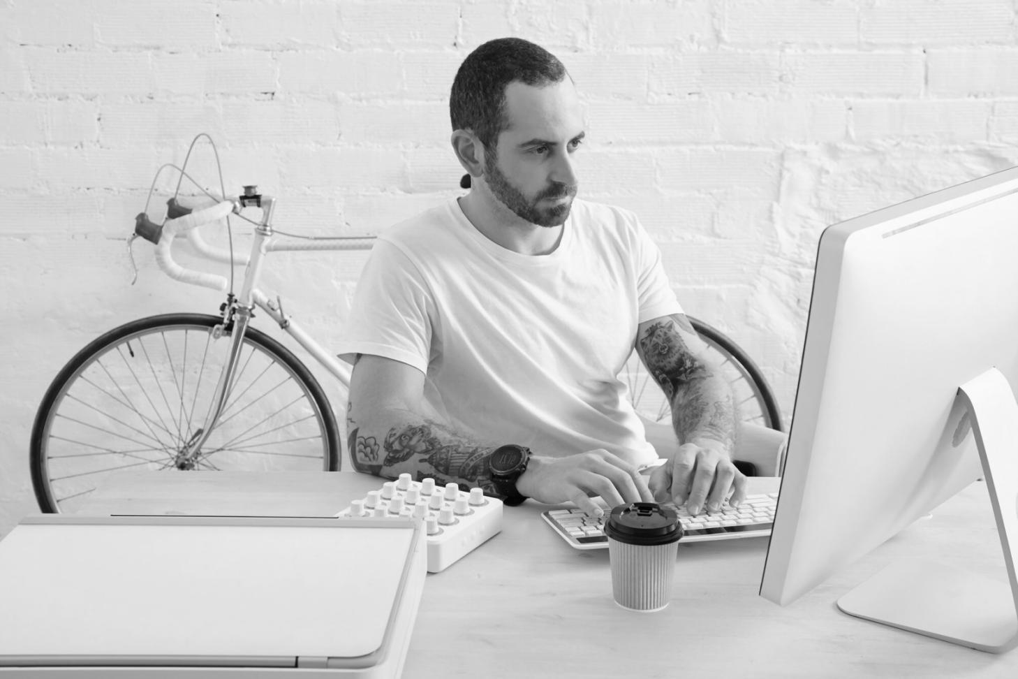 Визуализация работы финансовых инструментов WeldronKz